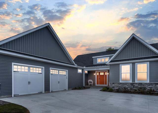 Property at 5210 Grande View Ln, Jackson, MI 49201, 3 beds, 2.5 baths