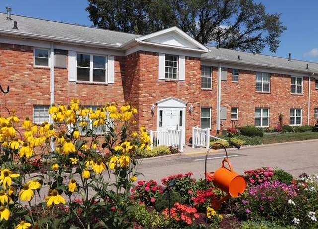 Property at 3333 Moores River Dr #105, Lansing, MI 48911, 3 beds, 2 baths