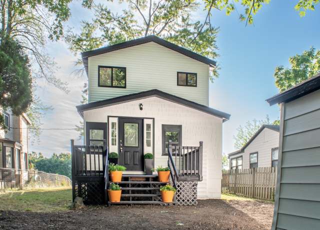 Property at 3785 Willow Dr NE, Grand Rapids, MI 49525, 3 beds, 2 baths