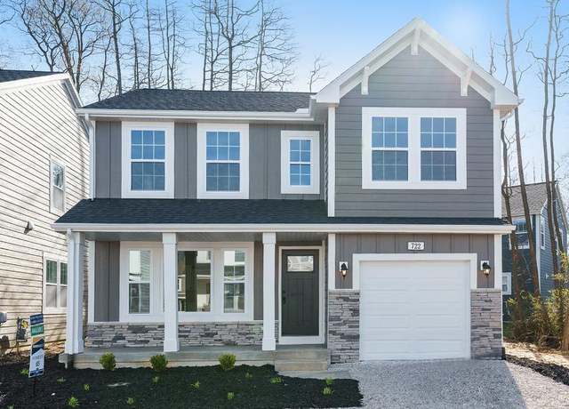 Property at 722 Meadow Dr, South Haven, MI 49090, 3 beds, 2.5 baths
