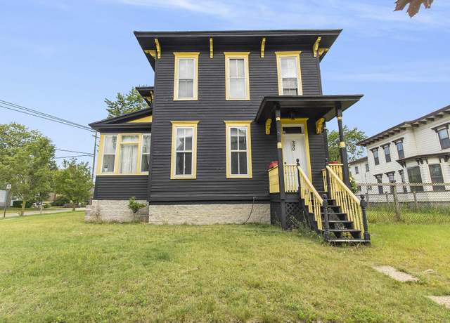 Property at 390 W Muskegon Ave, Muskegon, MI 49440, 5 beds, 3.5 baths