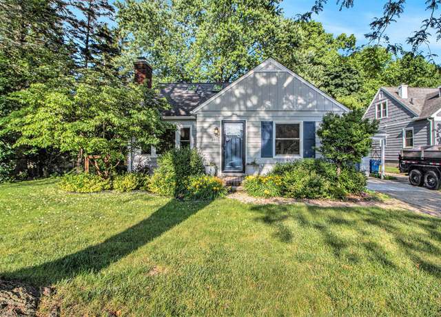 Property at 1801 Cayuga Pl, Ann Arbor, MI 48104, 3 beds, 1.5 baths