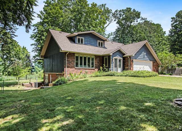 Property at 2569 Ridgewood Trl, Berrien Springs, MI 49103, 4 beds, 2.5 baths