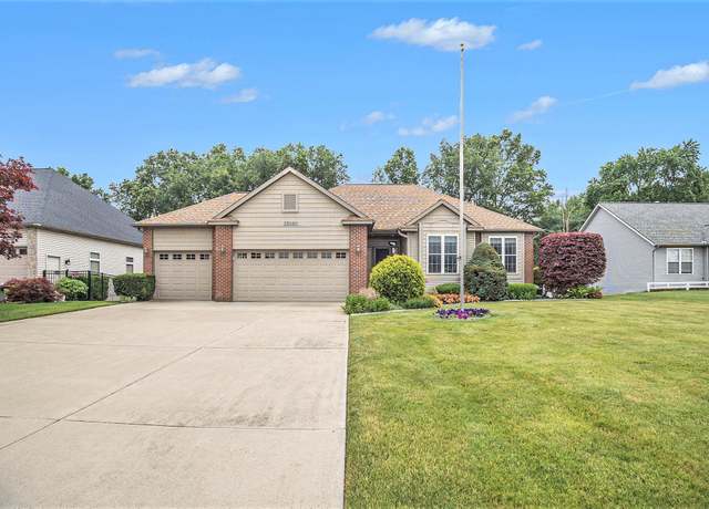 Property at 13090 Indigo Ct, Holland, MI 49424, 5 beds, 3 baths