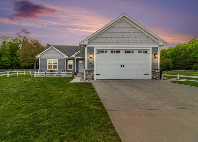 Property at 5407 Sioux Rd, Pentwater, MI 49449, 4 beds, 2.5 baths