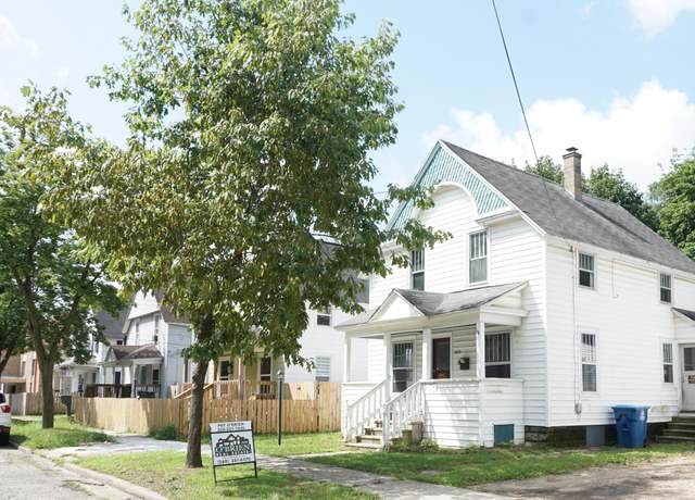 Property at 1816 High, Kalamazoo, MI 49001, 3 beds, 1.5 baths