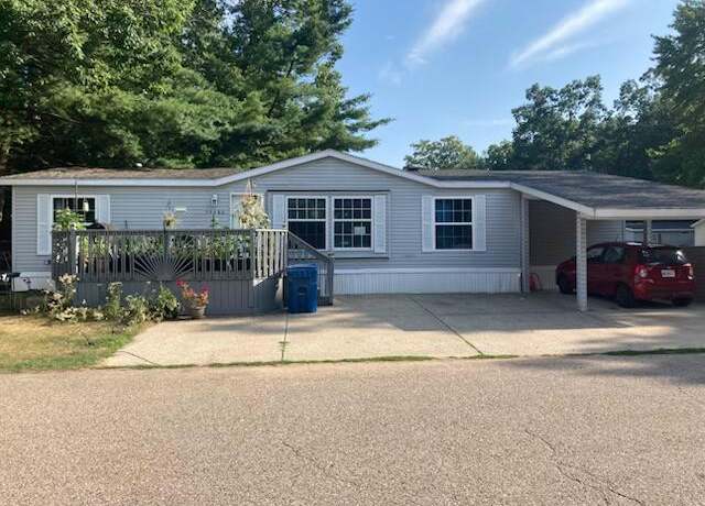 Property at 13480 Winding Creek Dr, Grand Haven, MI 49417, 3 beds, 2 baths