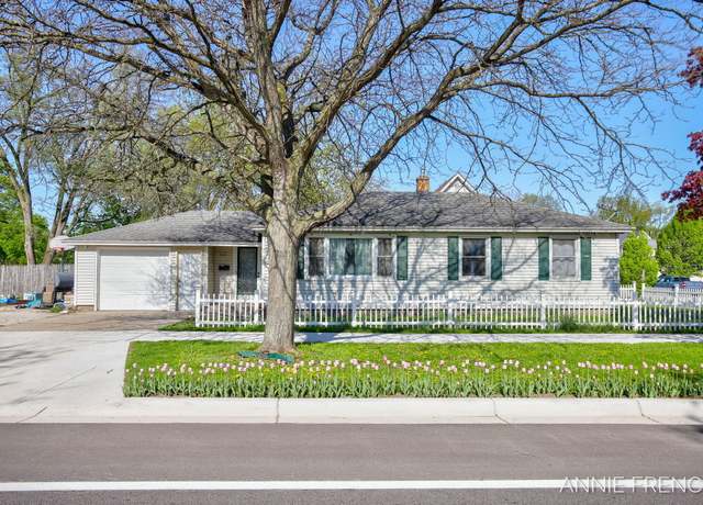 Property at 510 Van Raalte Ave, Holland, MI 49423, 3 beds, 1 bath
