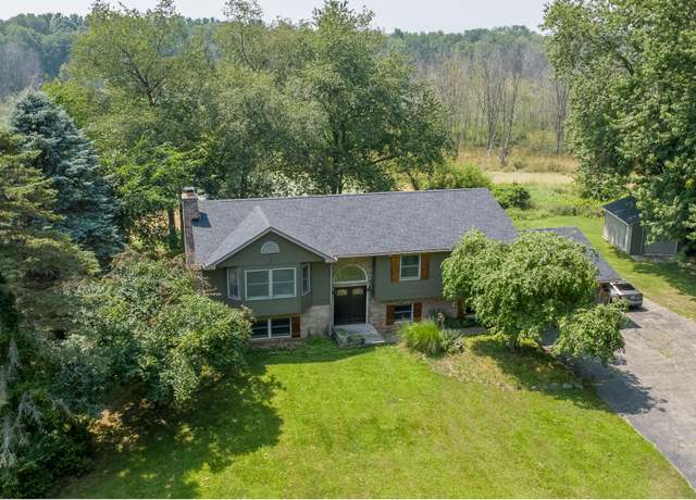Property at 3330 Jewell Rd, Howell, MI 48843, 5 beds, 3 baths