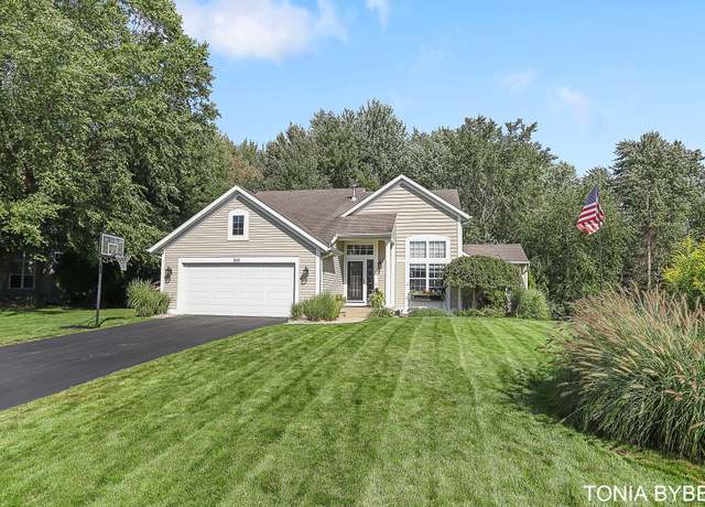 Property at 1868 Suntree Ln, Zeeland, MI 49464, 4 beds, 3.5 baths