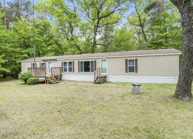 Property at 17101 W Howard City Edmore Rd, Howard City, MI 49329, 3 beds, 2 baths