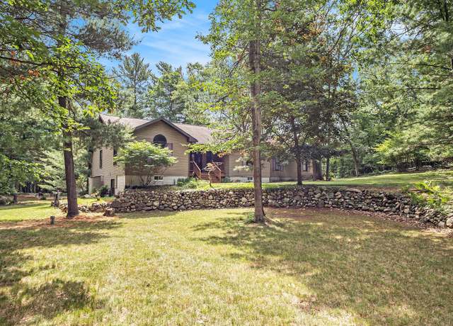 Property at 3985 Linke Rd, Manistee, MI 49660, 5 beds, 3.5 baths