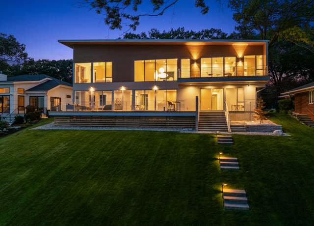 Property at 602 Lawn Ave, Holland, MI 49424, 3 beds, 3.5 baths
