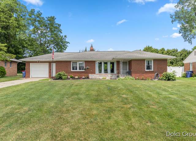 Property at 1925 7th St NW, Grand Rapids, MI 49504, 3 beds, 1.5 baths