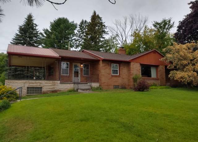 Property at 42294 Willson Memorial Drive Dr, Chassell, MI 49916, 4 beds, 2 baths