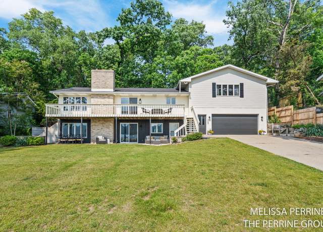 Property at 3267 Shadyside Dr NE, Grand Rapids, MI 49525, 4 beds, 3.5 baths