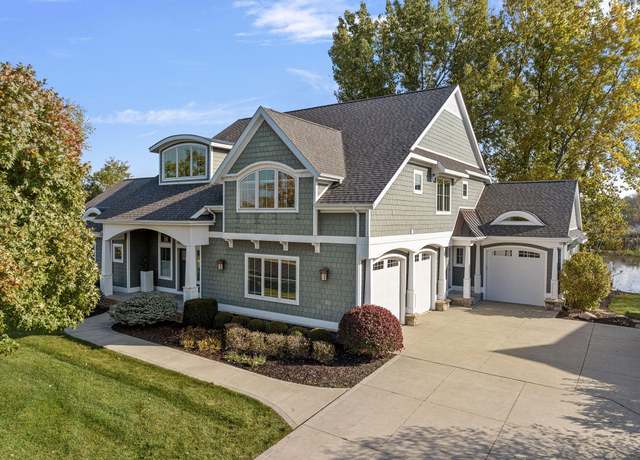 Property at 565 Golden Bear Ct, St. Joseph, MI 49085, 4 beds, 4.5 baths