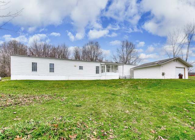 Property at 6930 Ackers Point Dr, Delton, MI 49046, 3 beds, 2 baths