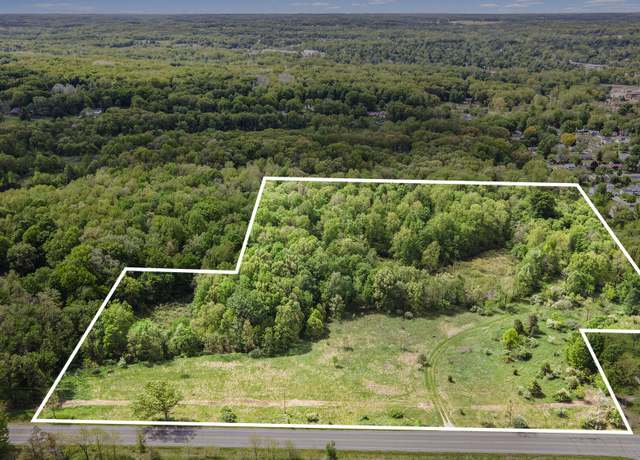 Property at 700 E Woodlawn Ave, Hastings, MI 49058