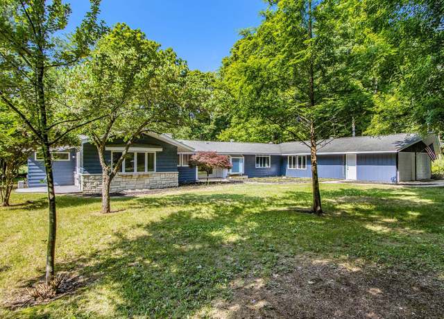 Property at 1184 Lanfair Ave, Kalamazoo, MI 49009, 3 beds, 2 baths