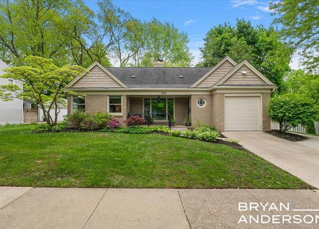 Property at 2120 Englewood Dr SE, East Grand Rapids, MI 49506, 3 beds, 2 baths