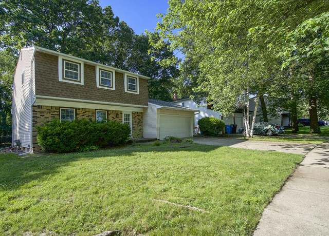 Property at 1796 Norfolk Ave, Ypsilanti, MI 48198, 3 beds, 2.5 baths