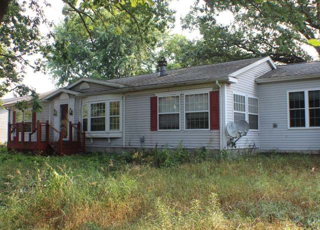 Property at 10830 Paw Paw Ave, Grant, MI 49327, 3 beds, 2 baths