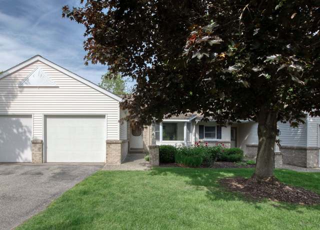 Property at 81 Skyline Cir NW, Grand Rapids, MI 49504, 2 beds, 2 baths
