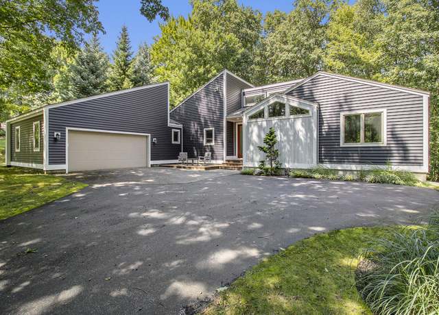Property at 5410 Oak Ridge Rd, Ludington, MI 49431, 3 beds, 3 baths