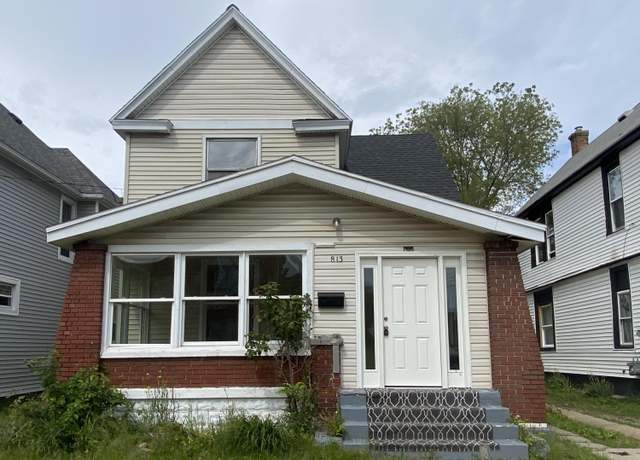 Property at 813 Madison Ave SE, Grand Rapids, MI 49507, 3 beds, 2 baths