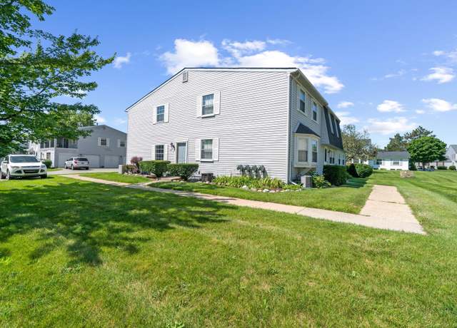 Property at 245 Lake Village Dr, Walled Lake, MI 48390, 2 beds, 1 bath