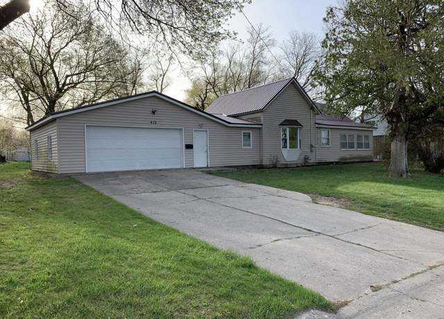 Property at 412 N Darling Ave, Fremont, MI 49412, 3 beds, 1.5 baths