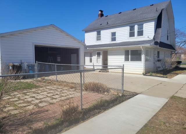 Property at 336 N Riverview Dr, Parchment, MI 49004, 3 beds, 2.5 baths
