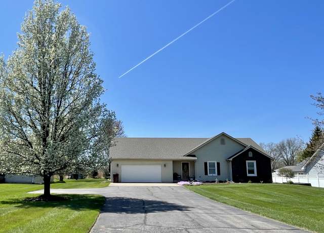 Property at 8326 Clear Lake Rd, Grass Lake, MI 49240, 3 beds, 2.5 baths