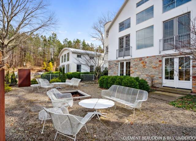 Property at 6309 Riverside Rd, Fennville, MI 49408, 5 beds, 6 baths