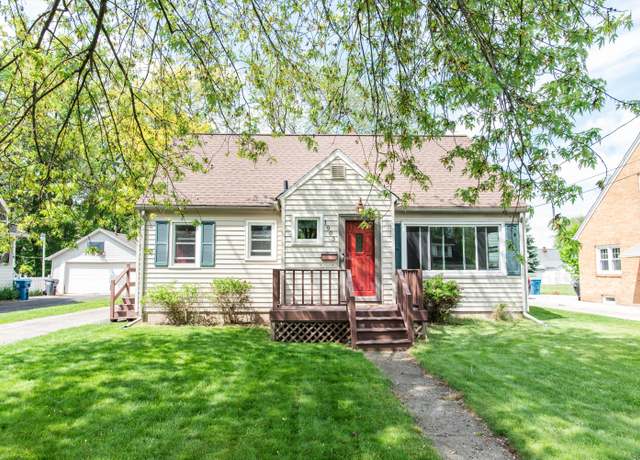 Property at 1903 Miles Ave, Kalamazoo, MI 49001, 3 beds, 1.5 baths