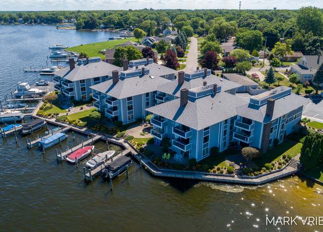 Property at 400 Lakeview Ct Unit 15-C, Spring Lake, MI 49456, 2 beds, 2 baths