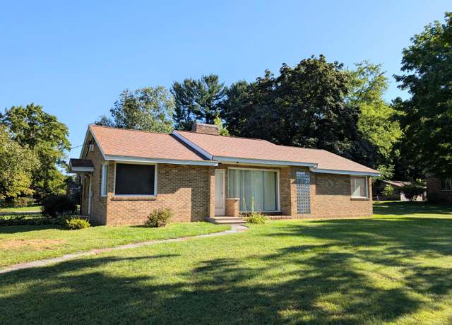 Property at 201 Randolph St, Bangor, MI 49013, 3 beds, 2 baths