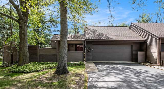 Photo of 1022 Essex Cir #25, Kalamazoo, MI 49008
