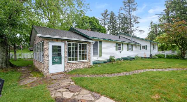 Photo of 92282 Entrance Dr, Lawton, MI 49065