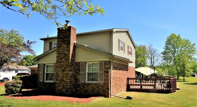 Photo of 3530 Oak Park Dr, Saline, MI 48176