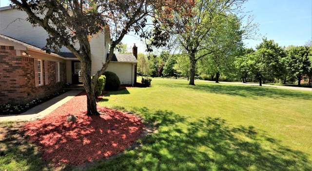 Photo of 3530 Oak Park Dr, Saline, MI 48176