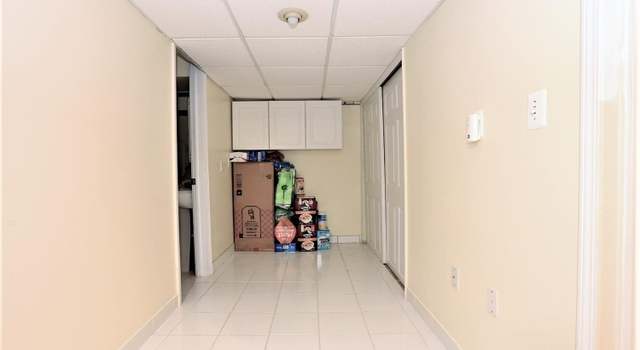 Photo of 3530 Oak Park Dr, Saline, MI 48176