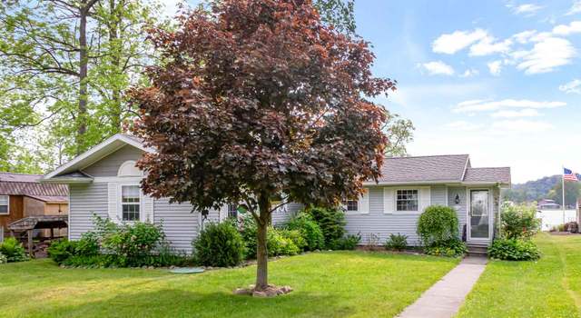 Photo of 65784 Lakeshore Dr, Vandalia, MI 49095