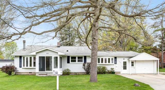 Photo of 1497 State St, Algonac, MI 48001