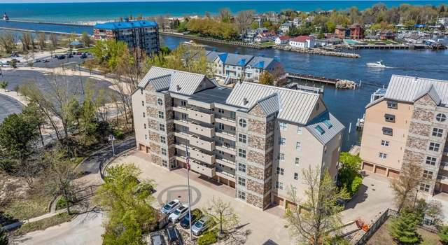 Photo of 230 Water St Unit G, St. Joseph, MI 49085
