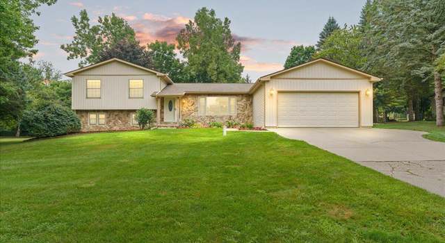 Photo of 1300 E Twinbrook Dr, Dewitt, MI 48820