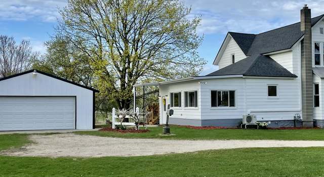 Photo of 13265 Fruit Ridge Ave NW, Kent City, MI 49330
