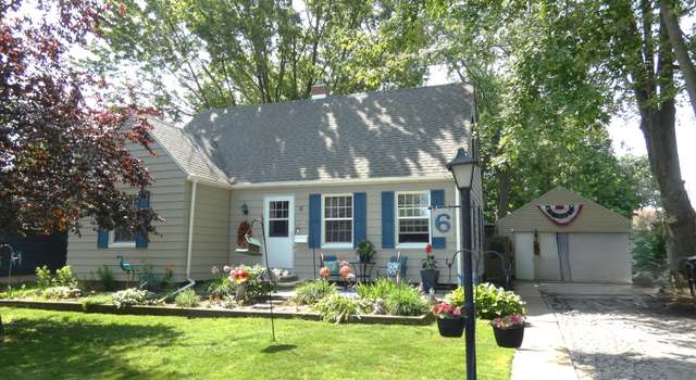 Photo of 6 Poplar St, Three Oaks, MI 49128