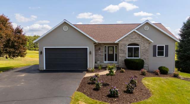 Photo of 6449 Rockmeadows Ct NE, Rockford, MI 49341